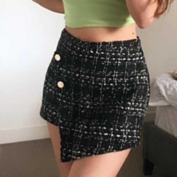 Privé Button Front Black and White Tweed Skort - Picture 2 of 4